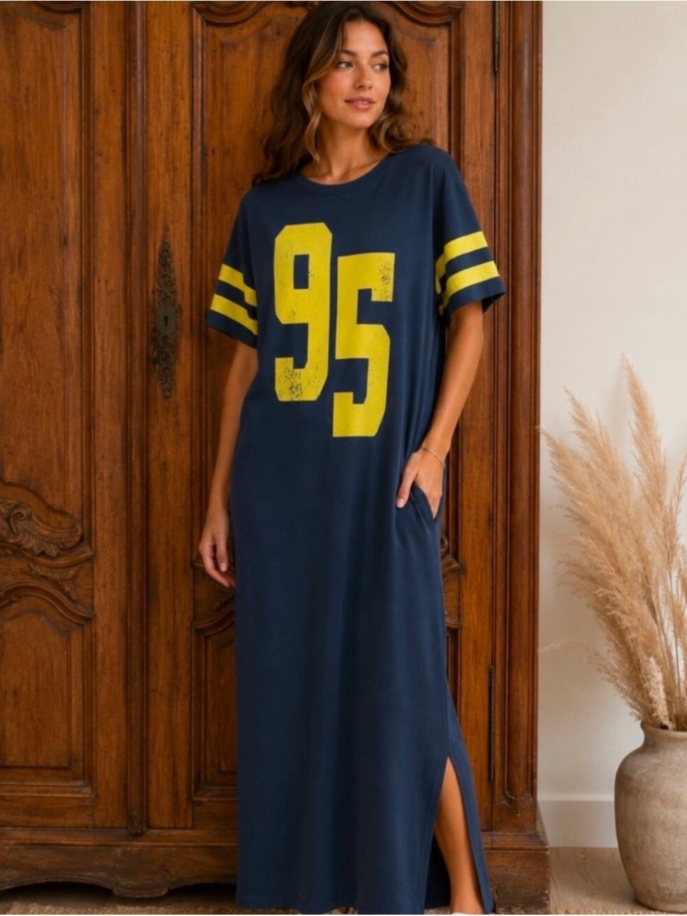 Casual Navy Maxi Dress with Yellow Graphic 95